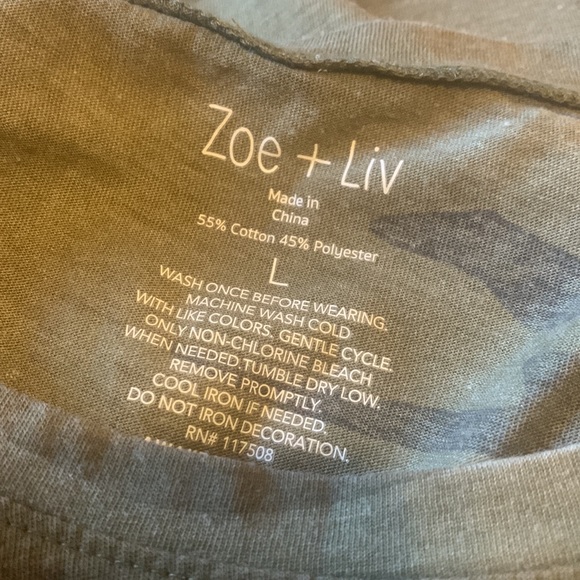 Zoe + Liv camouflage t-shirt - Picture 4 of 4